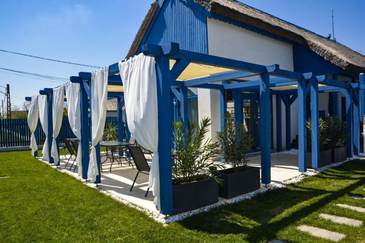 Deja Blue - Adult Only Hotel Sfantu Gheorghe  Luaran gambar